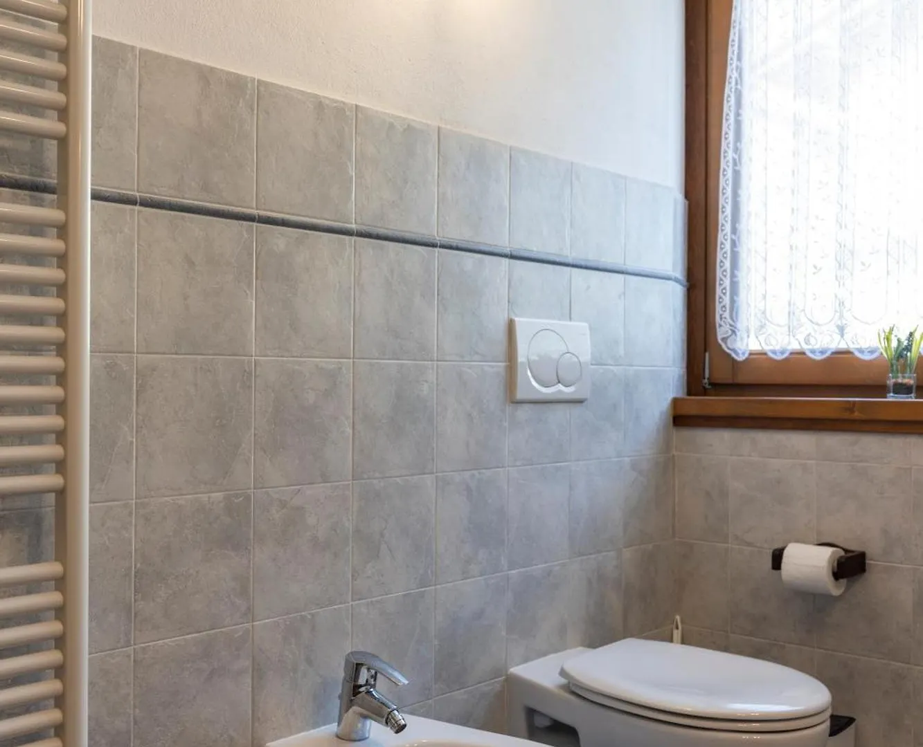 Villetta Indipendente Bratto - Con Posto Auto Dorga 0*,  Italy