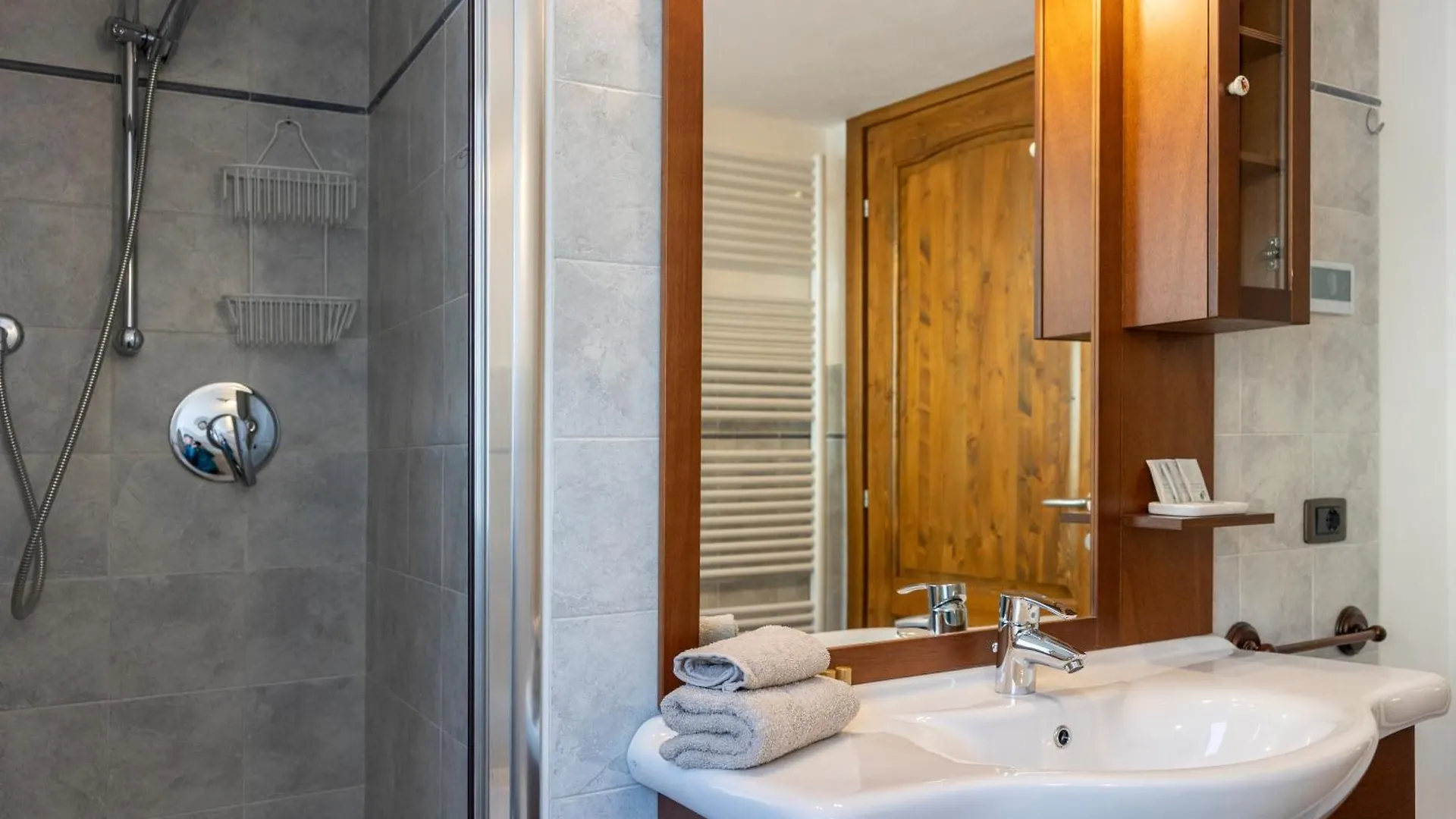 Holiday home Villetta Indipendente Bratto - Con Posto Auto Dorga
